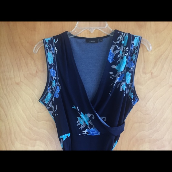 3/$20 SALE Apt 9 blue faux wrap kimono dress - Picture 4 of 6